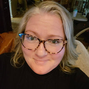 Meet your Posher, E. desiree